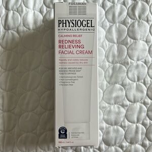 Physiogel Calming Relief Facial Cream, Reduces Redness in 30 mins, Moisturizer
